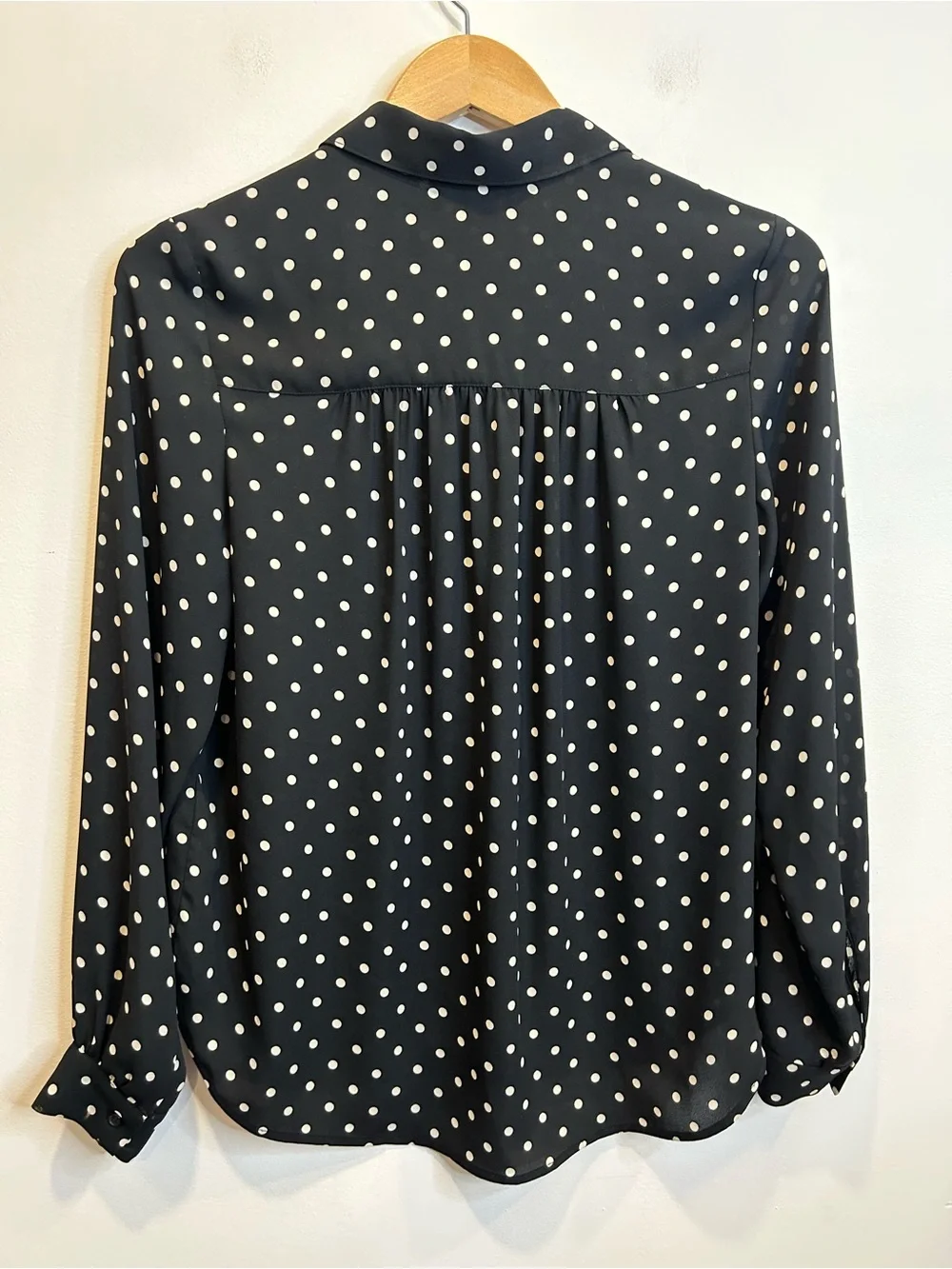 H&M Chiffon Button up collared blouse polka dot black - Picture 7 of 7